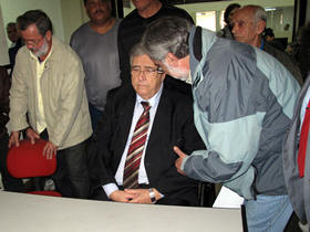 O primeiro ato do prefeito interino, Dr. Roberto Pinto, o Roberto, realizado na manh de ontem, 05/08, foi exonerar todos os secretrios do governo Jorge Mario - Foto: G1