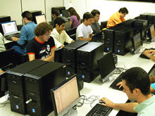 Laboratrio de informtica do Unifeso - Foto: Arquivo