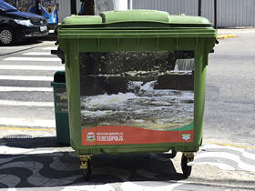 20 novos coletores de lixo em pontos de grande circulao - Foto: Marcelo Roza