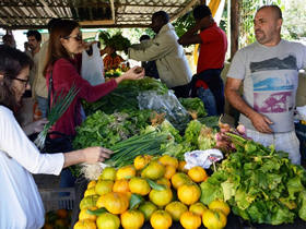 Feira Agroecolgica de Terespolis - foto: AsCom PMT